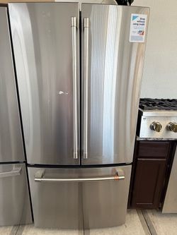Cafê stainless steel French door refrigerator