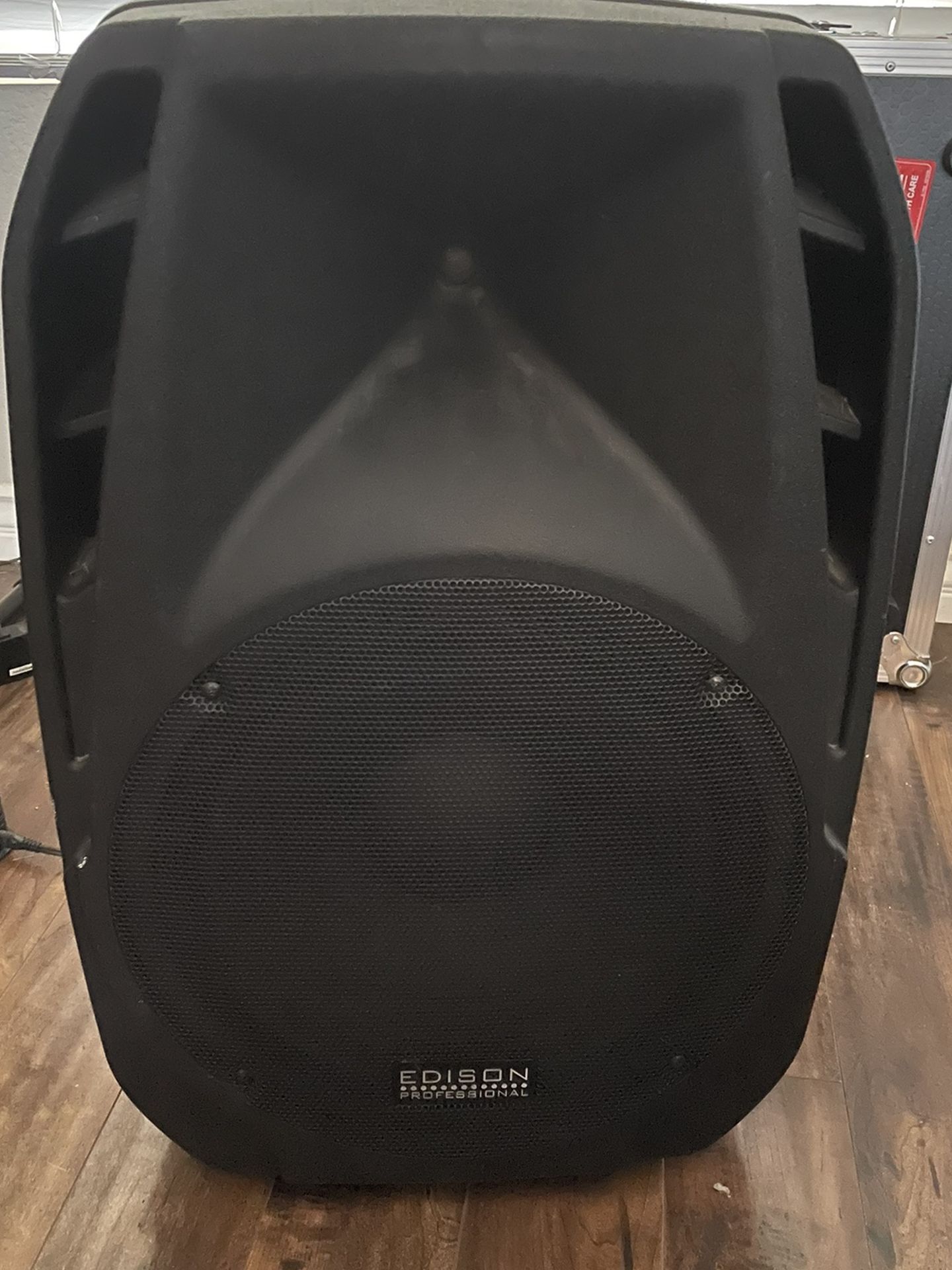 Edison M2000 (2000 Watt Speaker 15”sub) Bluetooth & Standard Inputs