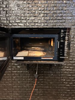 SAMSUNG MICROWAVE w/WARRANTY! R3642A