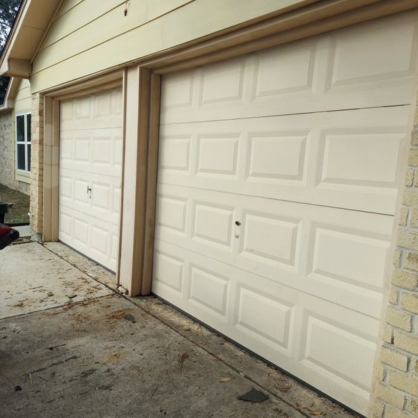 2 8x7 Used 1 Car Garage Doors for Sale in Cypress, TX OfferUp