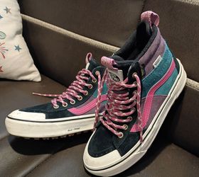 Women's high top Vans size 8
