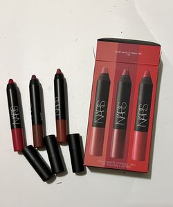Nars Dargon Gril / Dolce Vita /Do Me Baby Velvet Matte Lip Pencil Trio 1.8gX3 NIB.     All brand new , box might not perfect    Including 3 travel siz
