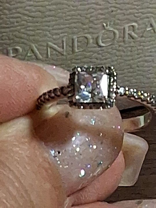 PANDORA AUTHENTIC TIMELESS COLLECTION BRAND NEW STERLING SILVER LARGE SQUARE HALO RING SIZE 9