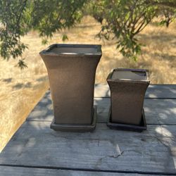 Set Of 2 Pots