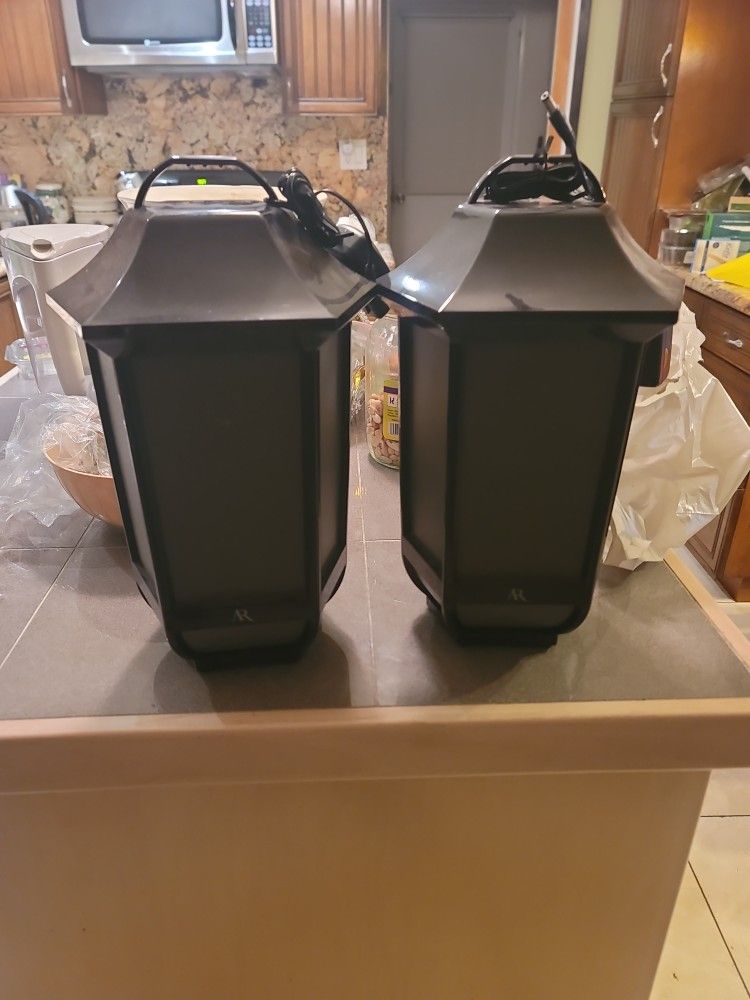 2 pk Acoustic Research Portable Wireless Bluetooth Speakers