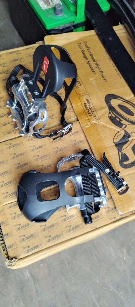 One Set Bycicle Pedels