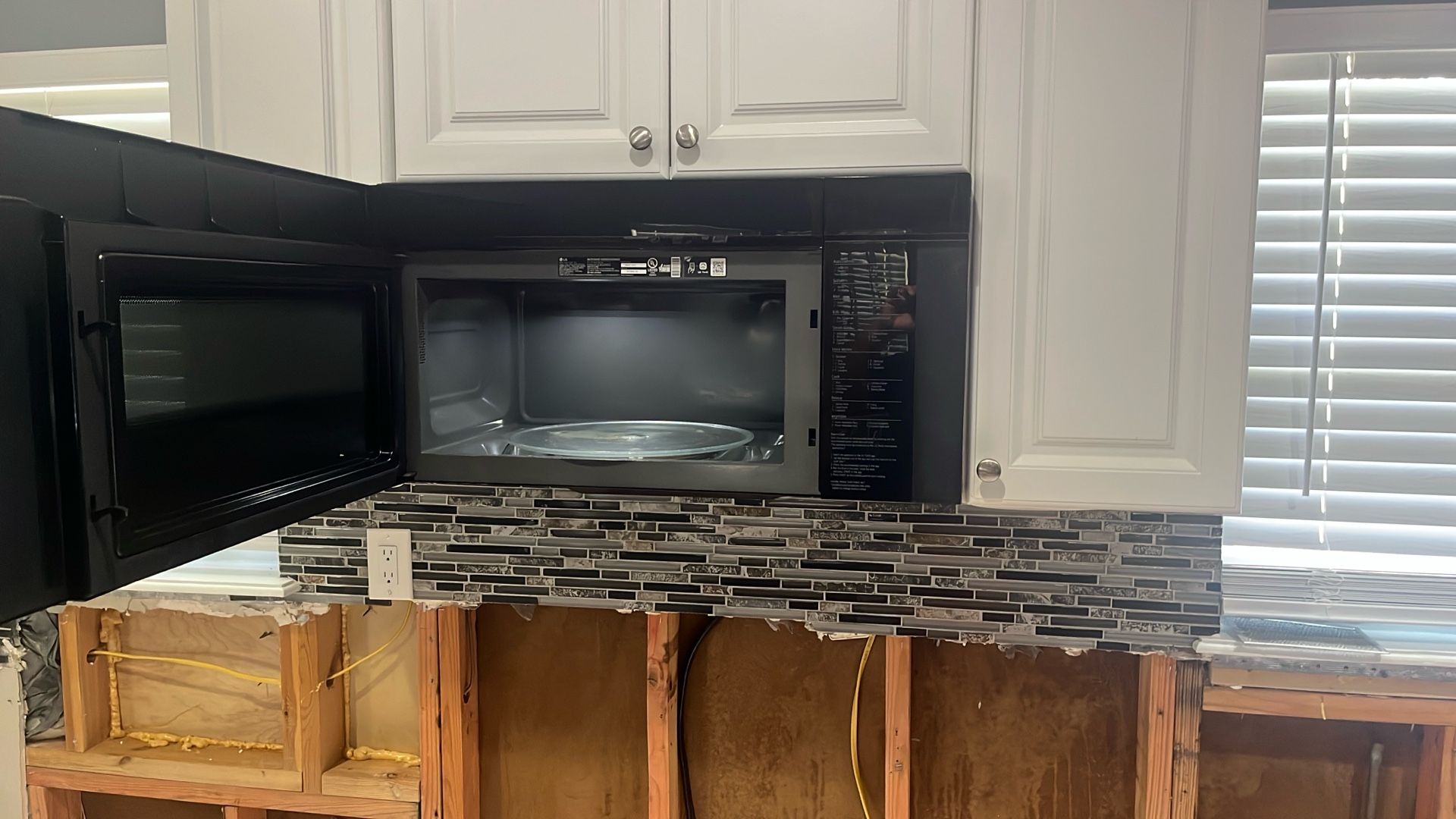 Microwave Oven