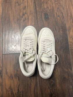 Women Nike Court Vintage Premium