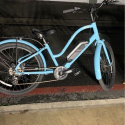 Brand New Women’s Beach Cruiser Electric