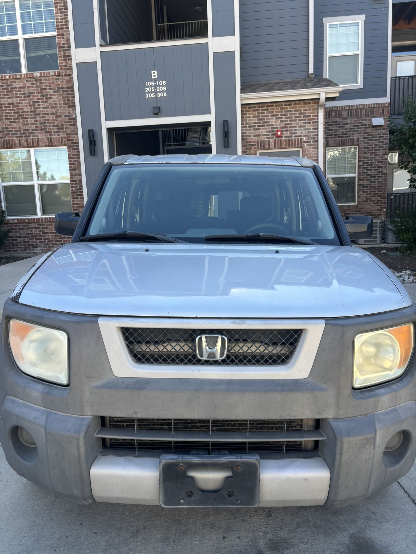 2003 Honda element Dx sport utility 4 door 4 cylinder VTEC 2.4 liter automatic 4WD 209k miles runs and drives good clean colorado title