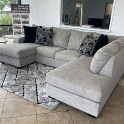 Megginson Storm LAF Sectional