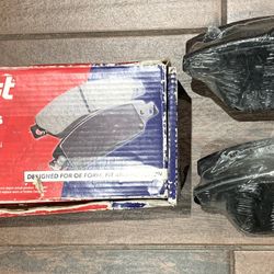 Brand New Duralast Ceramic Rear Brake Pads