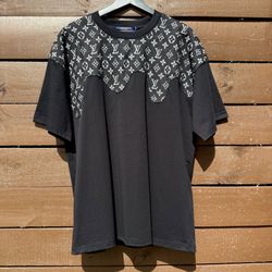 Lv shirt