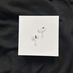 Airpods Pro (2nd Gen) w/MagSafe Charging Case