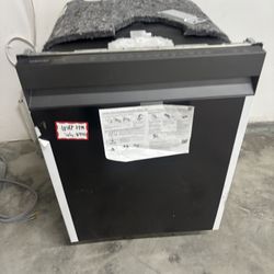 Scratch on front barely visible… Samsung, black stainless steel dishwasher