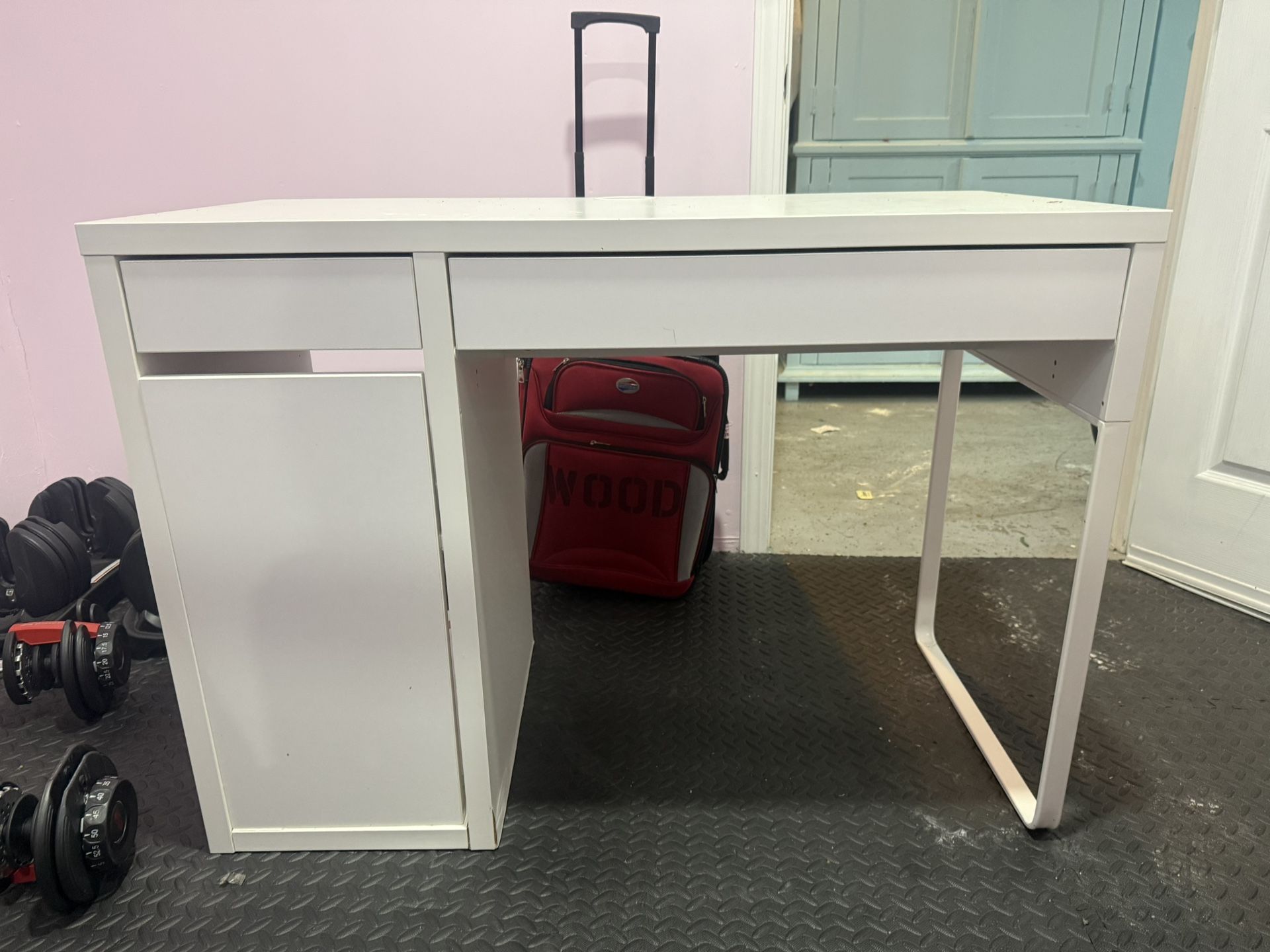 White Desk