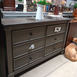 Dressers / Cajoneras