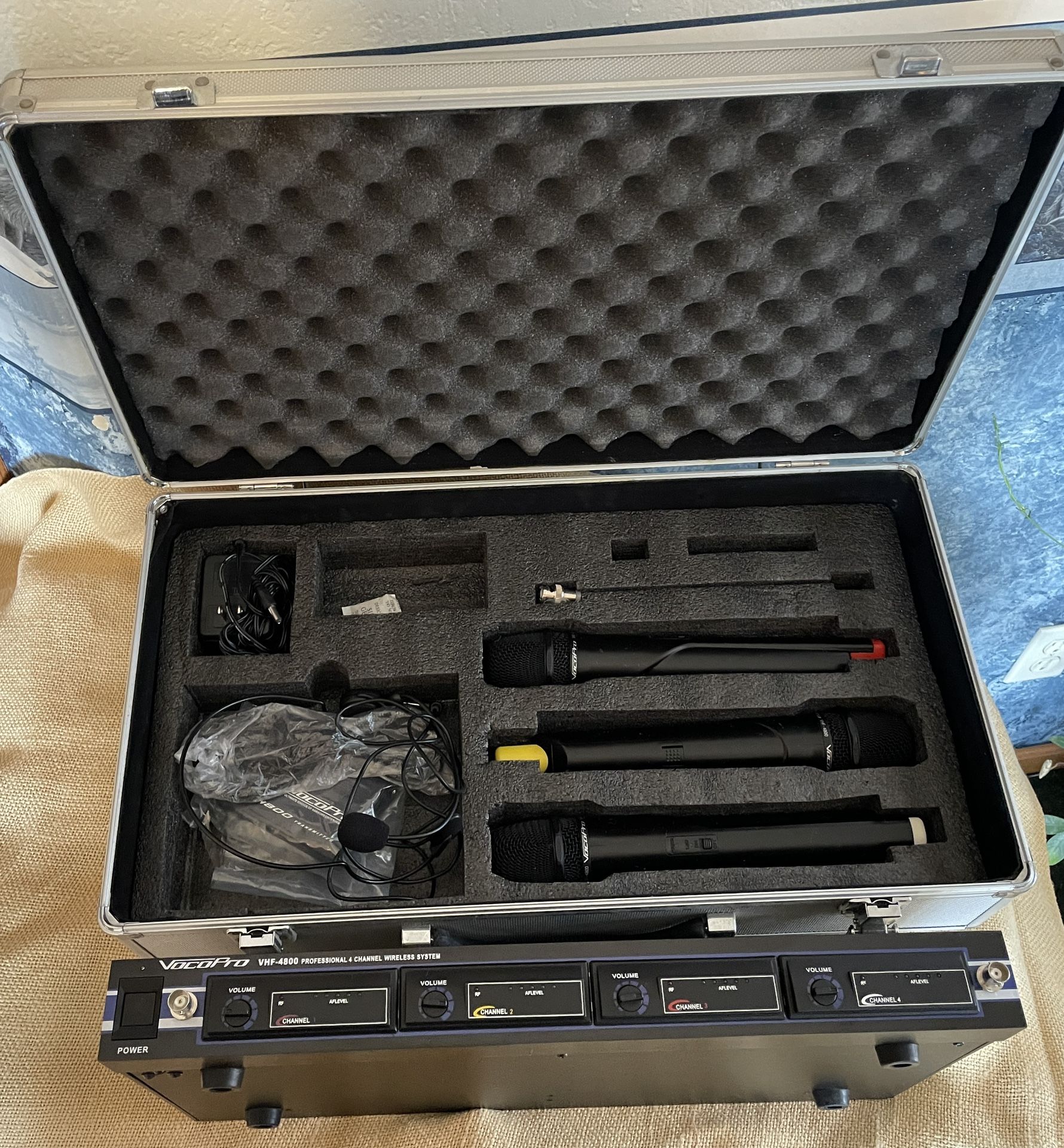 Wireless Microphone System