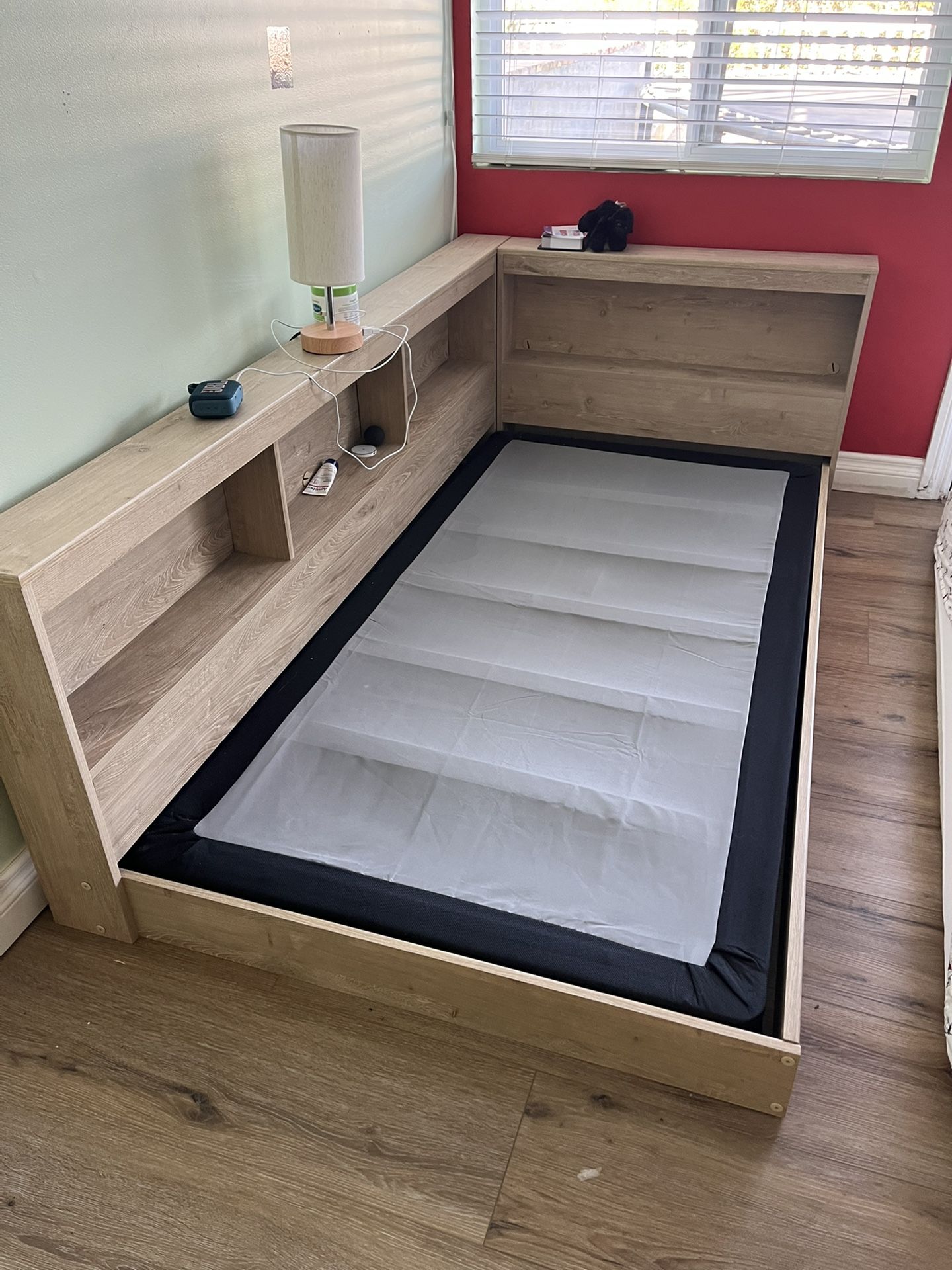 Twin Bed With Book Shelves
