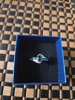 Weekends size 10 ring