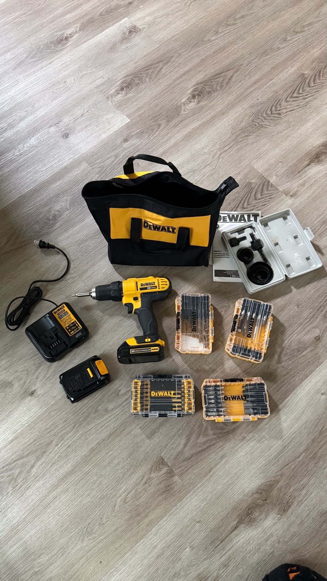 Dewalt Full Set Drill