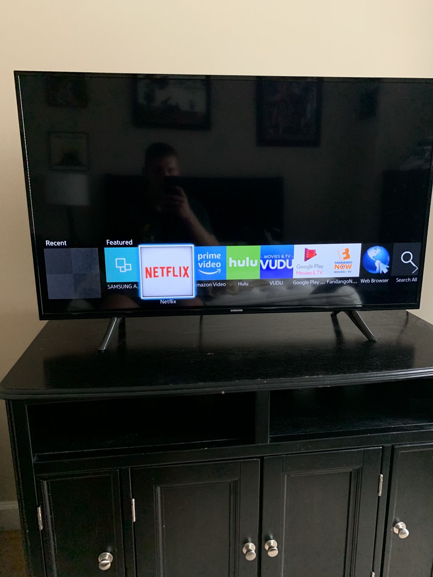 42” Samsung Smart TV