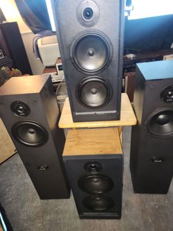 Polk Audio Floor Standing Tower Speakers