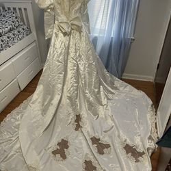 Wedding Dress Size M