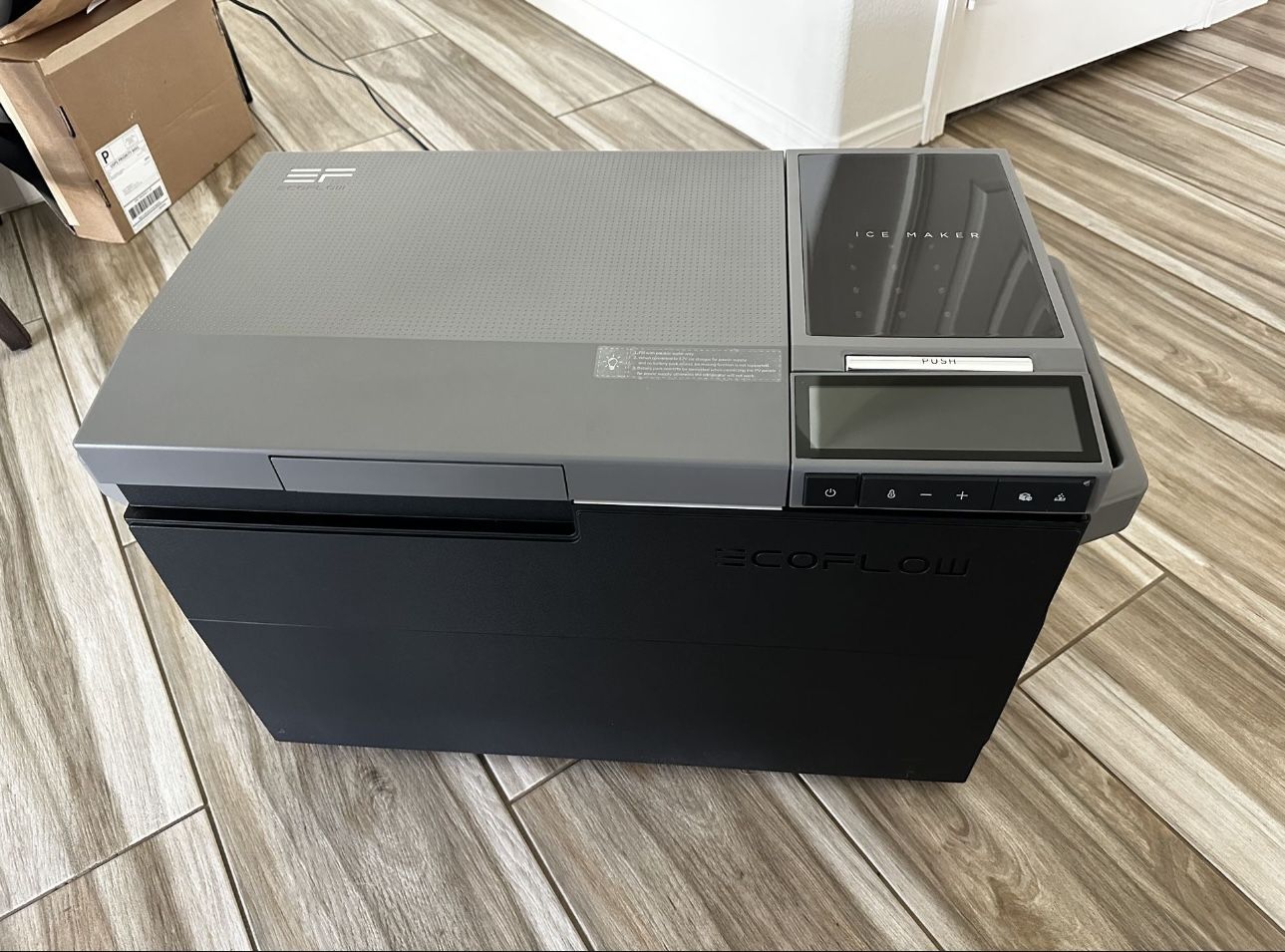 EcoFlow GLACIER Portable Refrigerator + GLACIER Plug in Battery