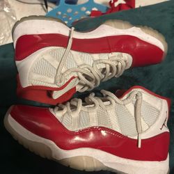 Jordan 11 Cherry 