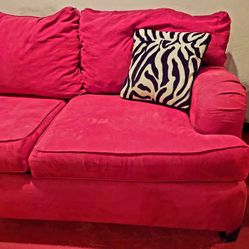 Mathis Brothers Couch Long Excellent Condition  Very Comfortable Can Deliver Okc Area  If You Buy Today 10th  200  Tomorrow  Back To 300