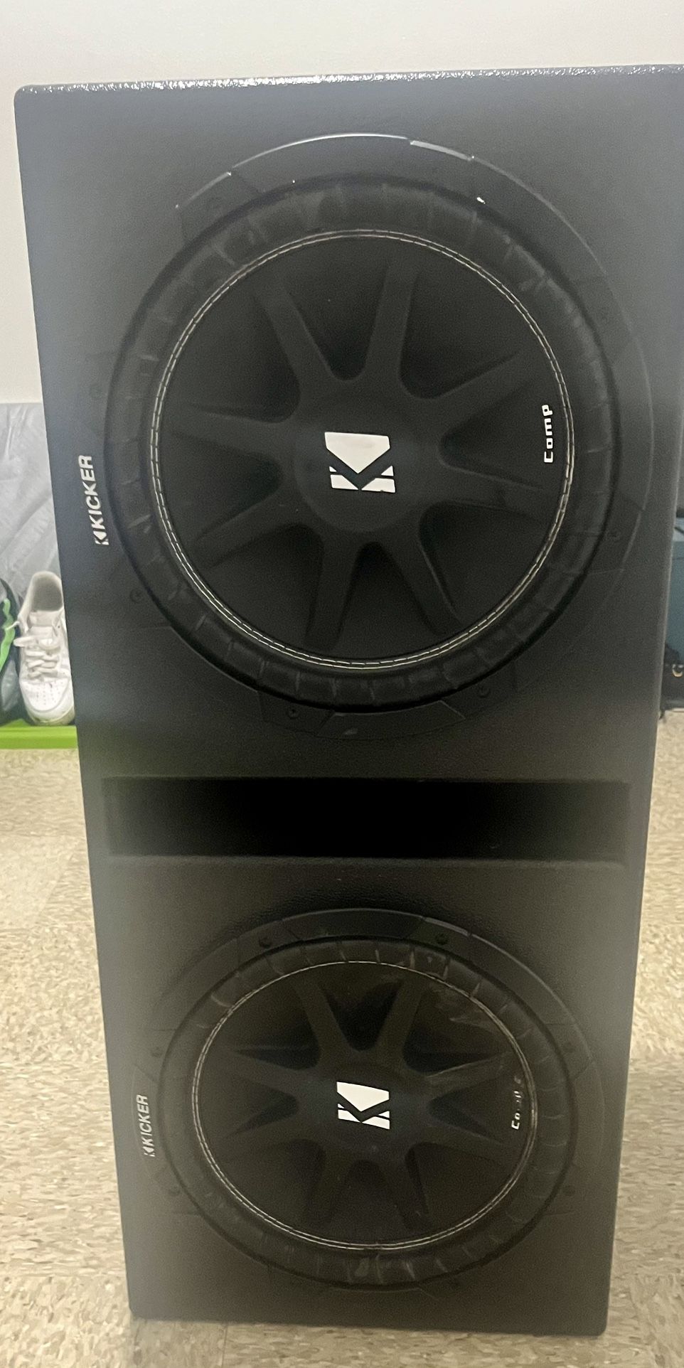 Kicker Speaker