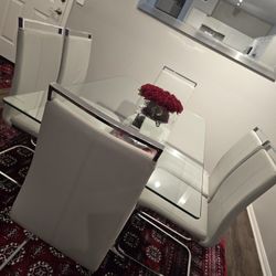 Dinning Table With 6 Chairs