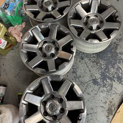2018 Toyota 4Runner OEM rim