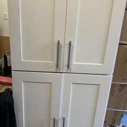 White Shaker Cabinet 30”x 24