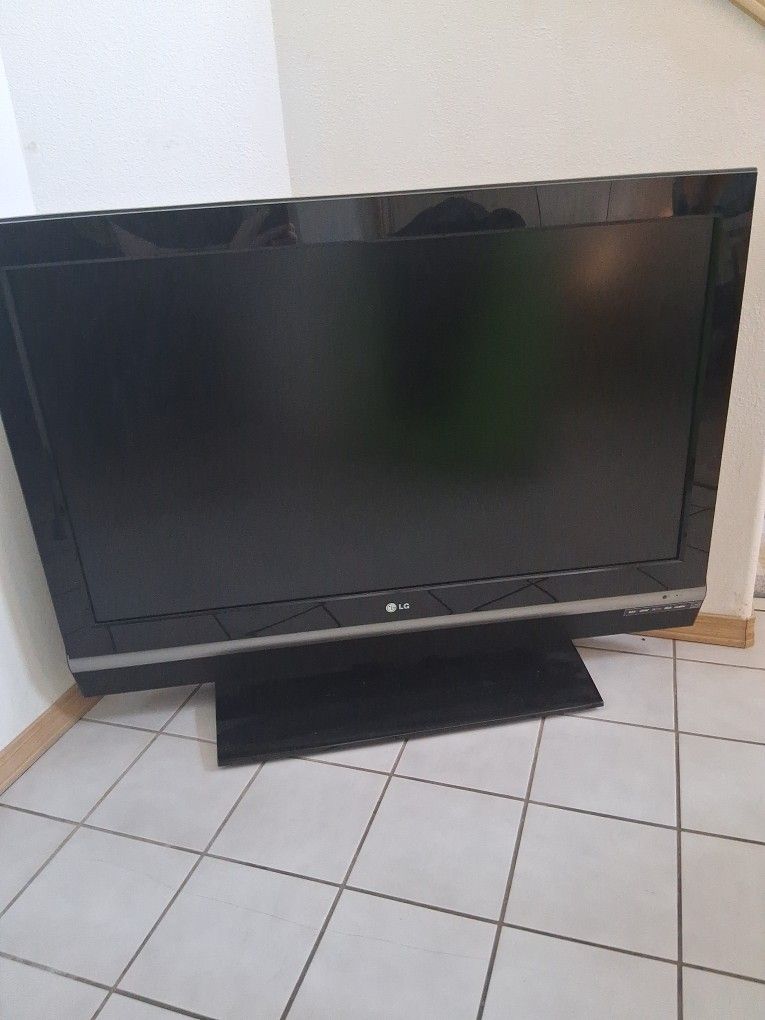 LG 42LC2D 42"