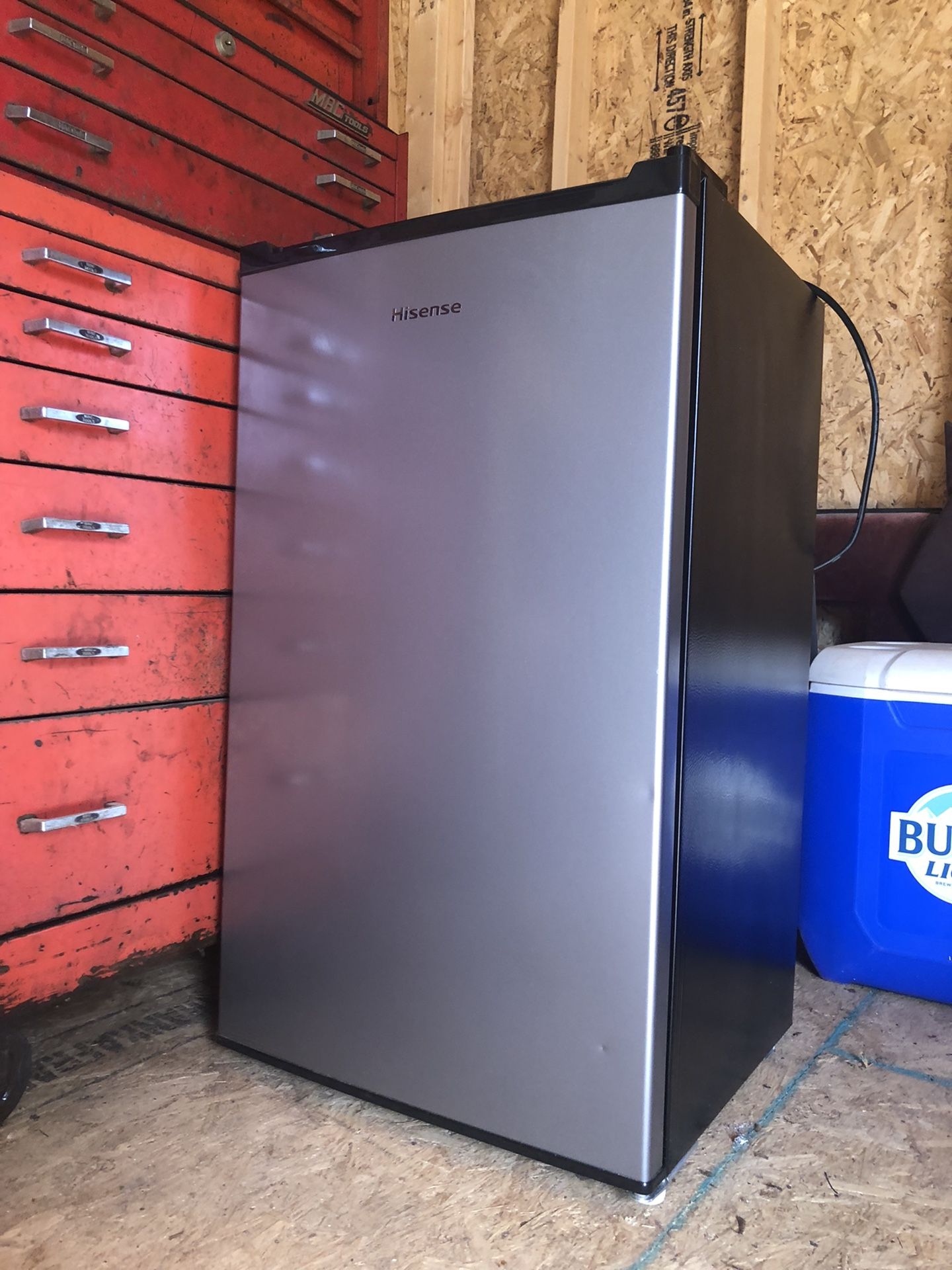 Hisense 3.3 cu ft Energy Star Compact Fridge
