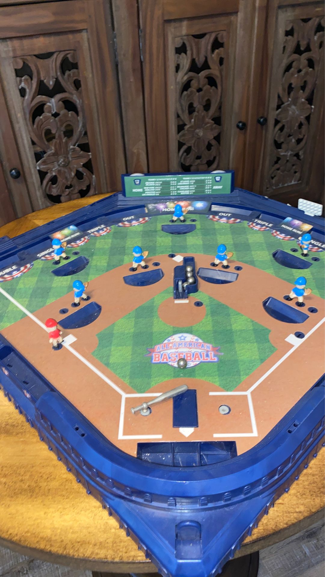 Toy baseball game
