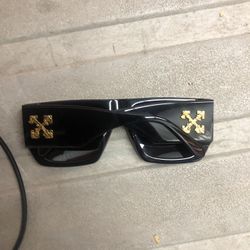 Off White Sunglasses (Authentic) 