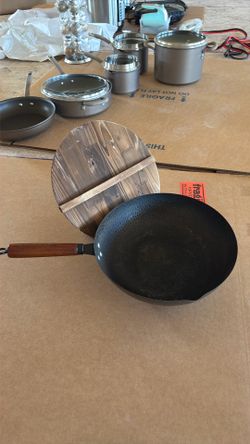 13 Inch Wok  with Wood Lid