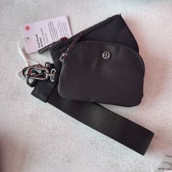Lululemon Dual Pouch Wristlet 
