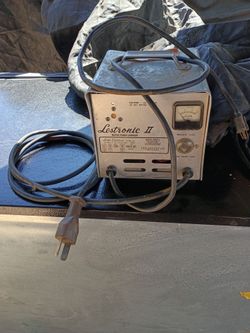 Golf cart battery charger
