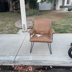 Free Chair