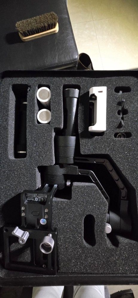 Zhiyun Crane V2