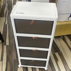 4 drawer portable plastic storage bin