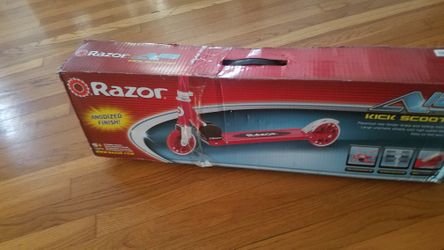 Almost new RAZOR 125 kick scooter