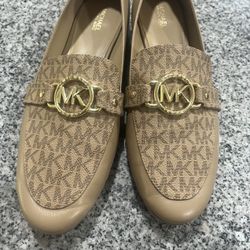 MK Flat Shoes