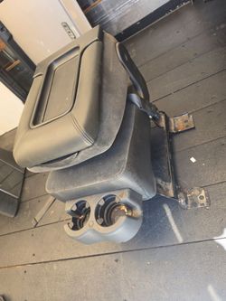 CENTER SEAT SILVERADO TAHOE SUBURBAN