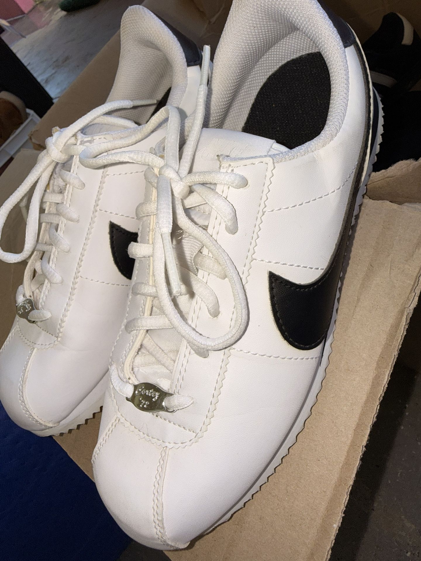 Nike 6.5 US Cortez