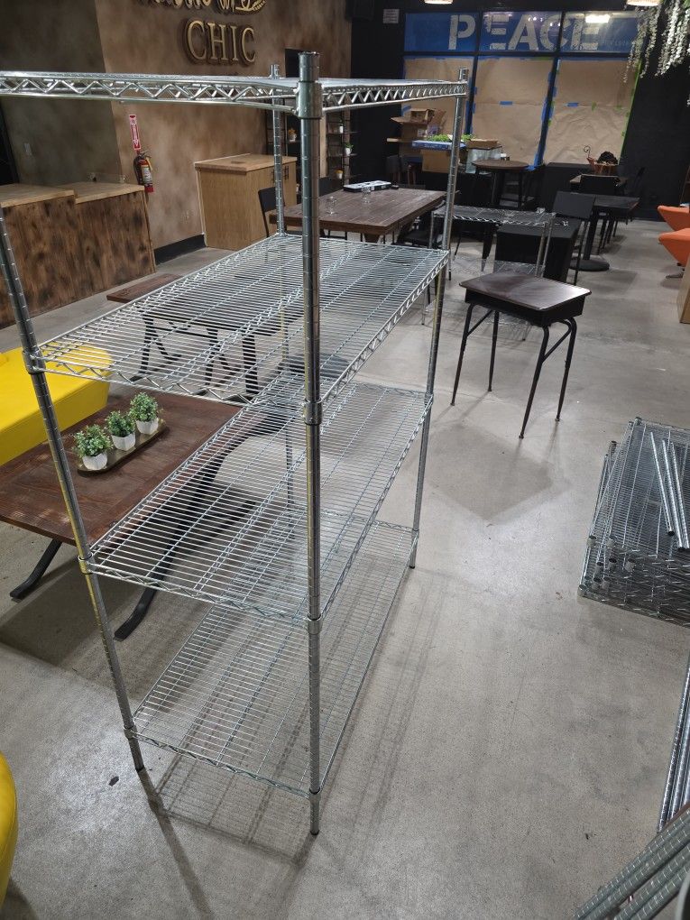 Metal Wire Rack With Adjustable Shelves